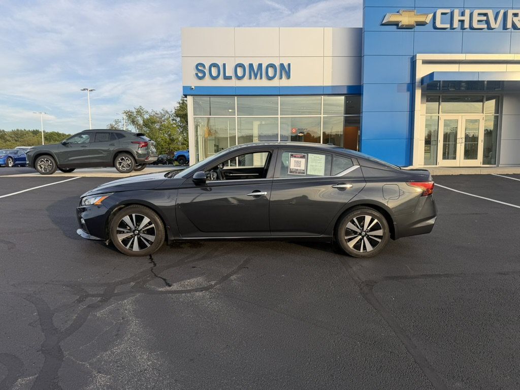 Used 2022 Nissan Altima 2.5 SV FWD image 3