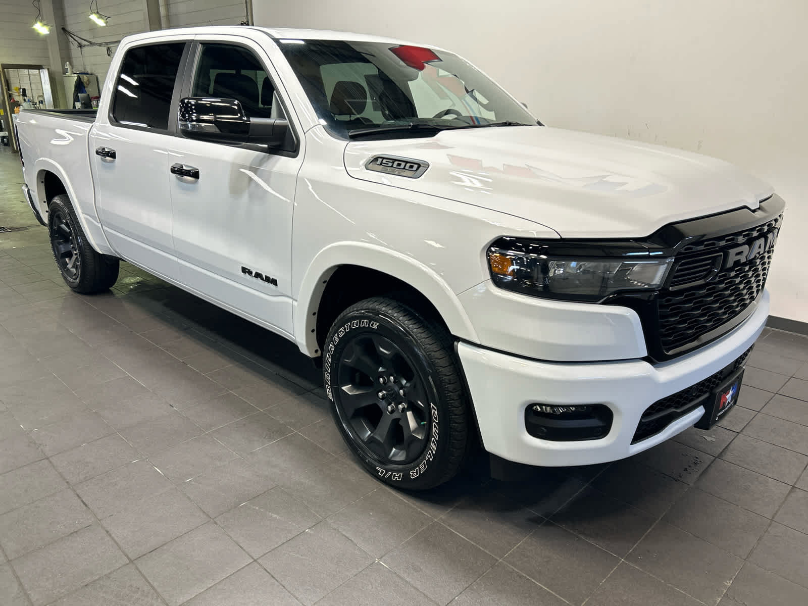 Used 2025 RAM 1500 Big Horn AWD/4WD image 2