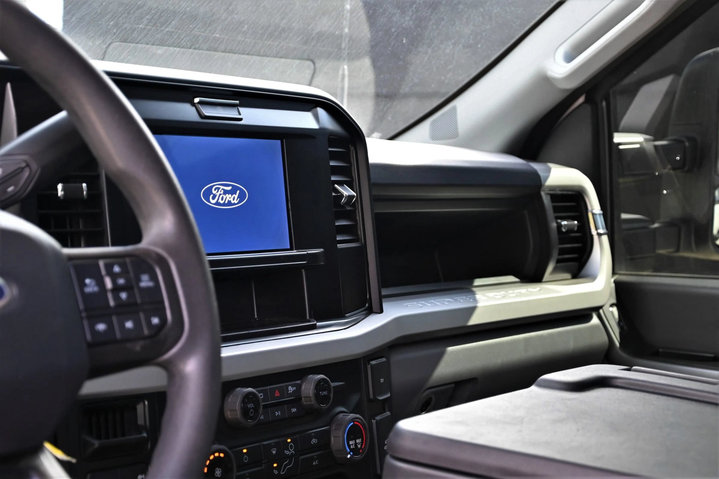 Used 2025 Ford F350 XL w/ STX Appearance Package AWD/4WD image 11