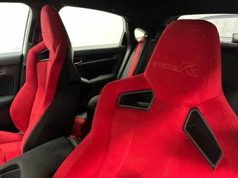 Used 2025 Honda Civic Type R image 17