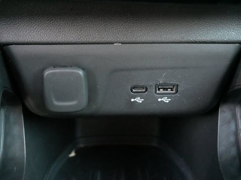 Used 2025 Chevrolet TrailBlazer LT AWD/4WD image 21
