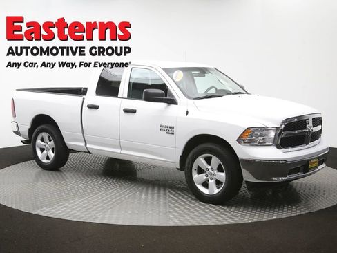 Used 2024 RAM 1500 Classic SLT AWD/4WD image 46