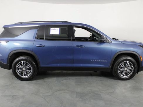 Used 2026 Chevrolet Traverse LT FWD image 10