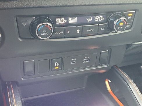 Certified 2025 Nissan Frontier PRO-4X image 25
