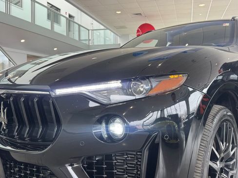 Used 2021 Maserati Levante GranSport image 27