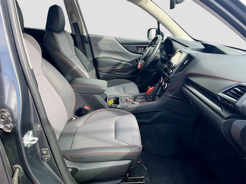 Used 2024 Subaru Forester Sport image 28