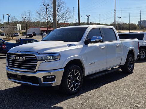 Used 2025 RAM 1500 Laramie image 2