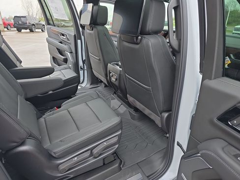 New 2026 GMC Yukon XL Denali w/ Denali Reserve Package AWD/4WD image 11