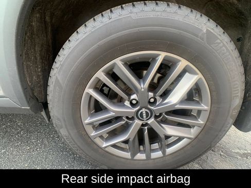 Used 2023 Nissan Rogue S AWD/4WD image 10