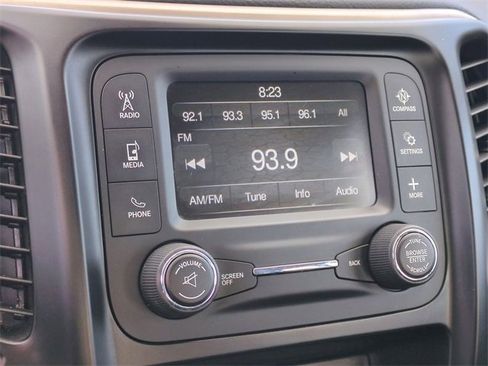 Used 2016 Jeep Cherokee Sport image 14