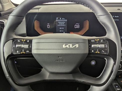 New 2026 Kia Sorento S FWD image 17