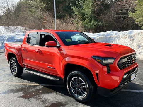 Used 2024 Toyota Tacoma TRD Sport w/ TRD Sport Premium Package image 7