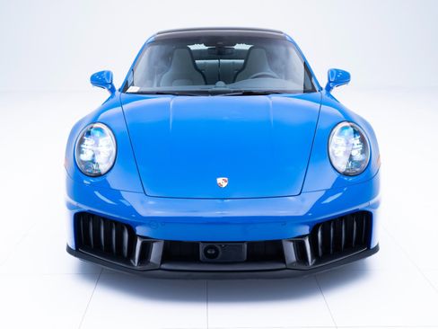 Used 2025 Porsche 911 Carrera 4 GTS image 6