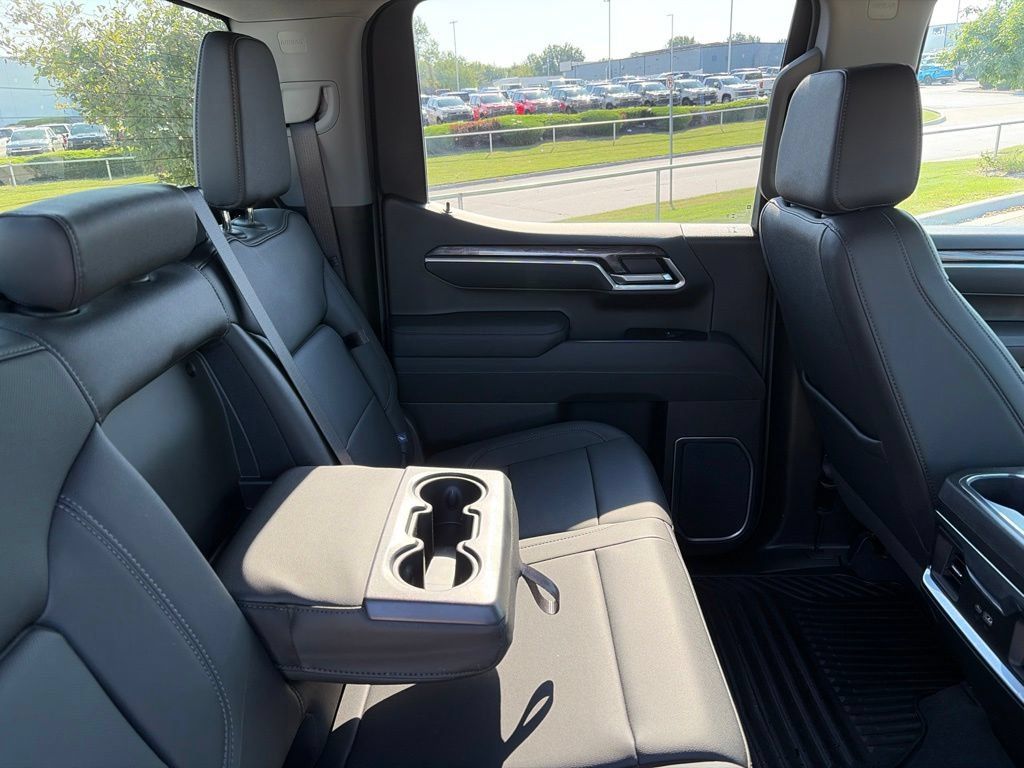 Used 2026 Chevrolet Silverado 1500 LTZ w/ Z71 Off-Road Package AWD/4WD image 33