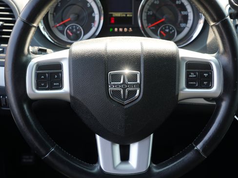Used 2016 Dodge Grand Caravan R/T FWD image 23