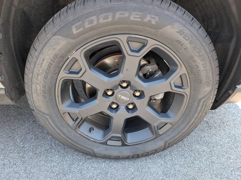 Used 2021 Toyota RAV4 TRD Off-Road AWD/4WD image 12