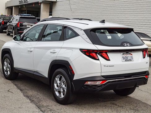Certified 2023 Hyundai Tucson SE image 4