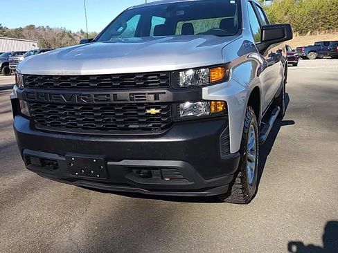 Used 2019 Chevrolet Silverado 1500 W/T w/ Trailering Package image 3