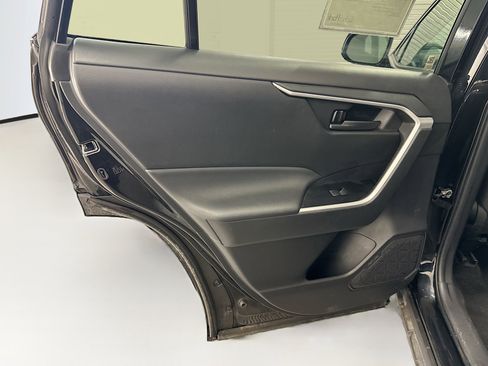 Used 2024 Toyota RAV4 LE image 27