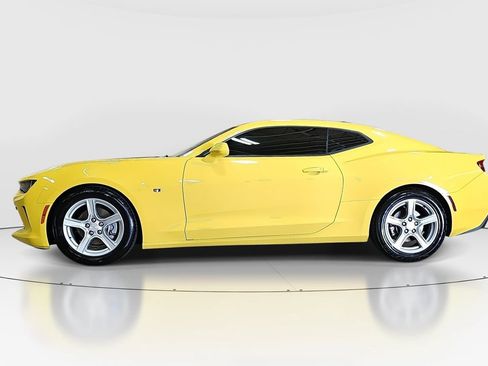 Used 2017 Chevrolet Camaro LT RWD image 8