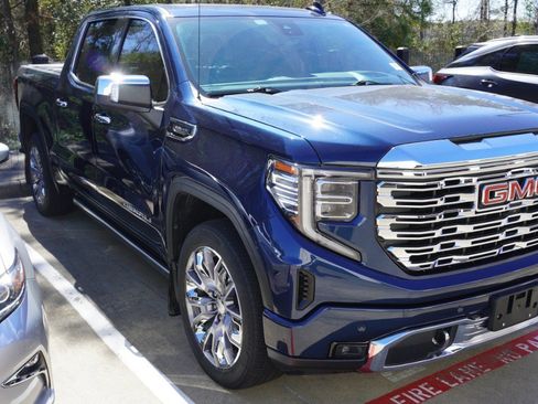 Used 2023 GMC Sierra 1500 Denali w/ Denali Reserve Package image 2
