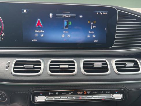 Used 2025 Mercedes-Benz GLE 53 AMG 4MATIC Coupe image 33