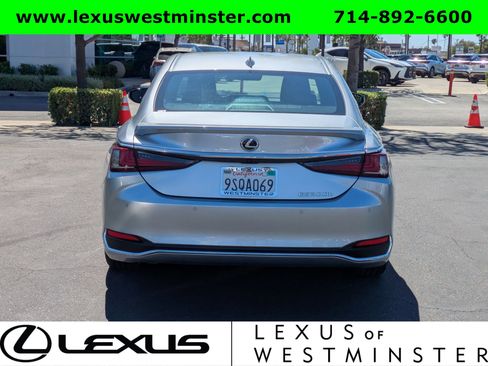 Used 2025 Lexus ES 300h w/ Premium Package image 9