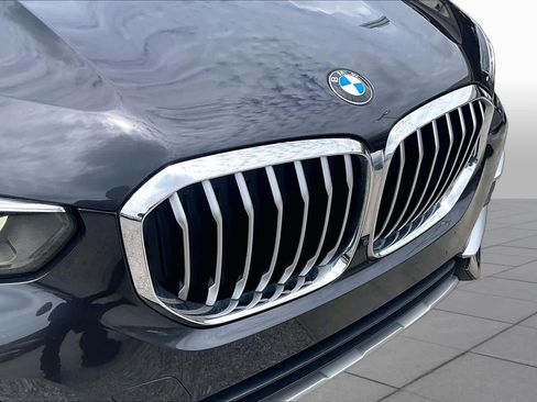 Used 2022 BMW X5 xDrive40i w/ Parking Assistance Package AWD/4WD image 29