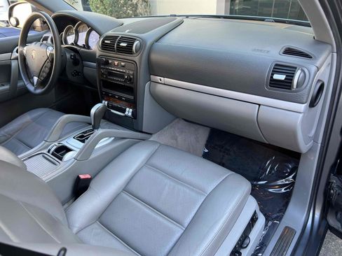 Used 2004 Porsche Cayenne S AWD/4WD image 43