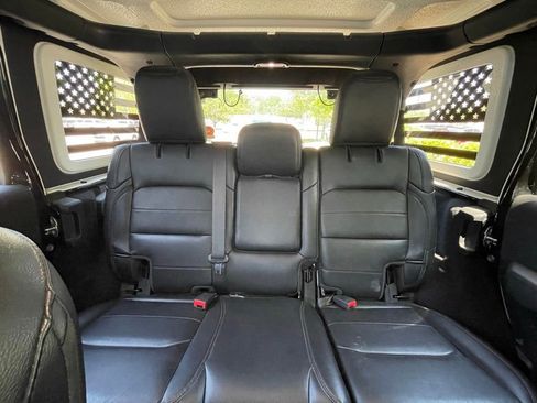 Used 2021 Jeep Wrangler Unlimited Sahara AWD/4WD image 29