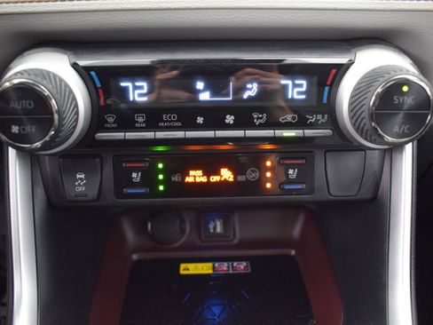 Used 2024 Toyota RAV4 Limited w/ Advanced Technology Package image 21