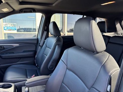 Certified 2023 Honda Passport EX-L image 12