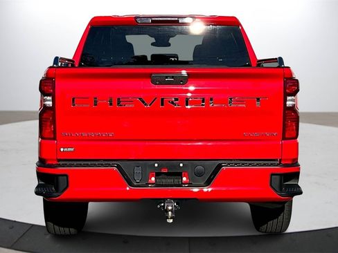 Used 2022 Chevrolet Silverado 1500 Custom image 7