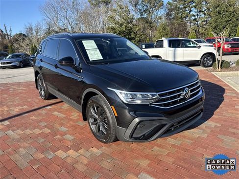 Used 2024 Volkswagen Tiguan SE image 38