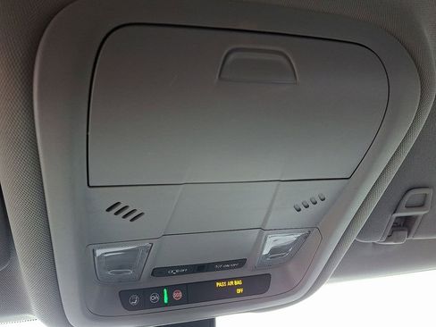 Used 2018 GMC Terrain SLE w/ Driver Convenience Package image 23