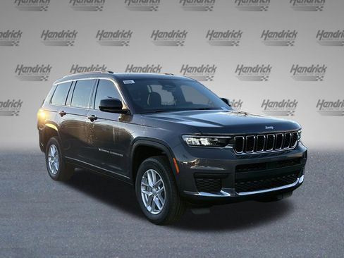 New 2025 Jeep Grand Cherokee L Laredo image 2