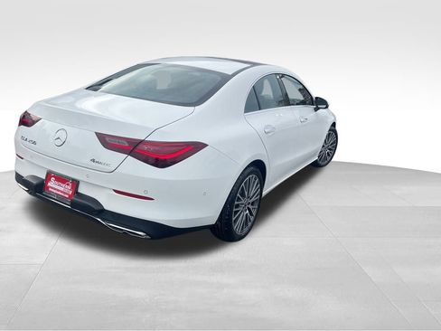 Used 2025 Mercedes-Benz CLA 250 4MATIC image 5