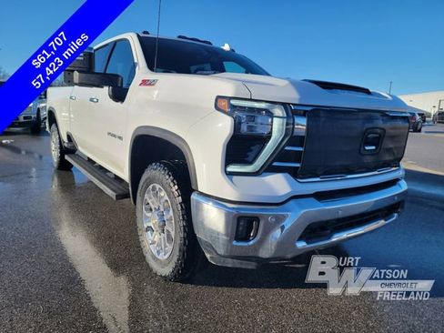 Used 2025 Chevrolet Silverado 2500 LTZ w/ LTZ Plus Package image 8