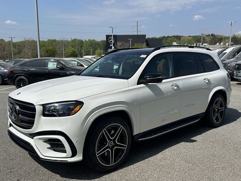 New 2026 Mercedes-Benz GLS 450 4MATIC image 4