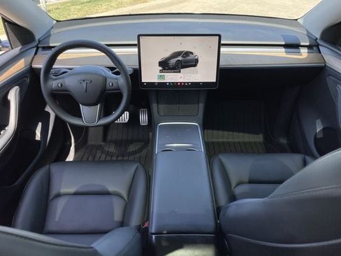 Used 2024 Tesla Model Y Performance AWD/4WD image 10