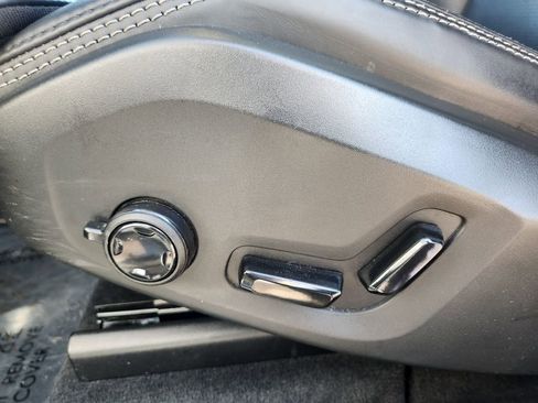 Used 2023 Volvo XC60 B6 Ultimate w/ Climate Package image 18