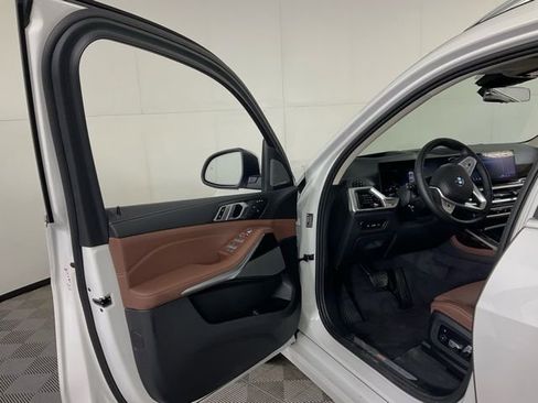 Certified 2024 BMW X7 xDrive40i image 26