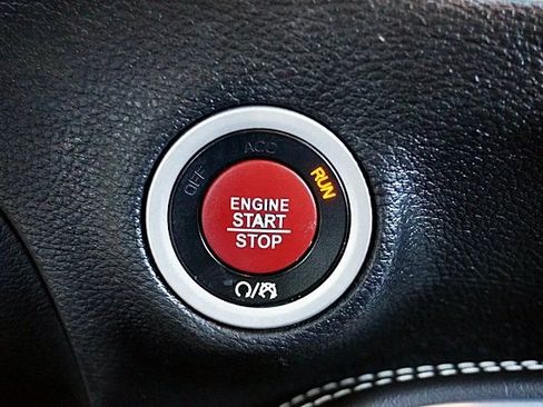 Used 2016 Dodge Challenger SRT w/ Technology Group image 28