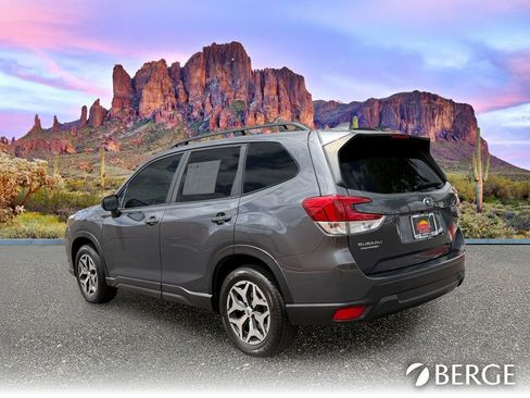 Used 2022 Subaru Forester Premium AWD/4WD image 4