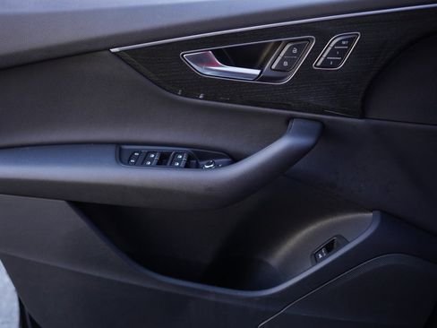 Used 2025 Audi Q7 2.0T Premium w/ Convenience Package image 33