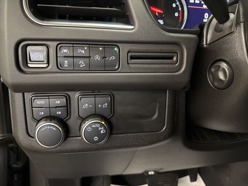 Used 2021 Chevrolet Tahoe Premier AWD/4WD image 20