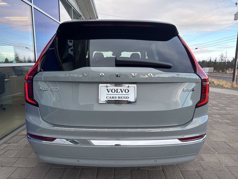 New 2026 Volvo XC90 B5 Core w/ Protection Package image 5