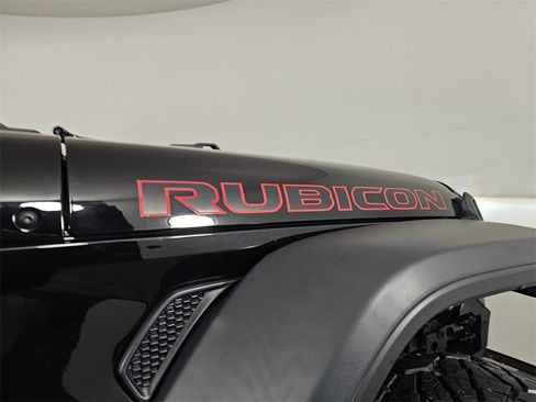 Used 2021 Jeep Gladiator Rubicon w/ Uconnect 4C Nav & Sound Group image 17