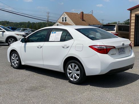 Used 2014 Toyota Corolla LE FWD image 2