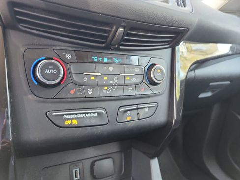 Used 2017 Ford Escape Titanium image 23